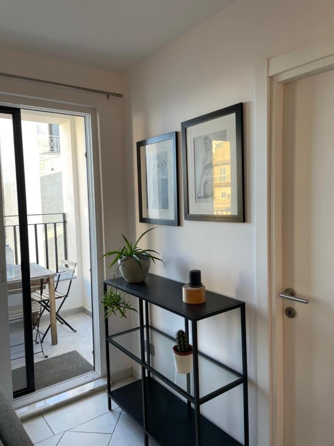 Spacious Seaview Sliema Apt, Steps From Valletta Ferry Exterior foto