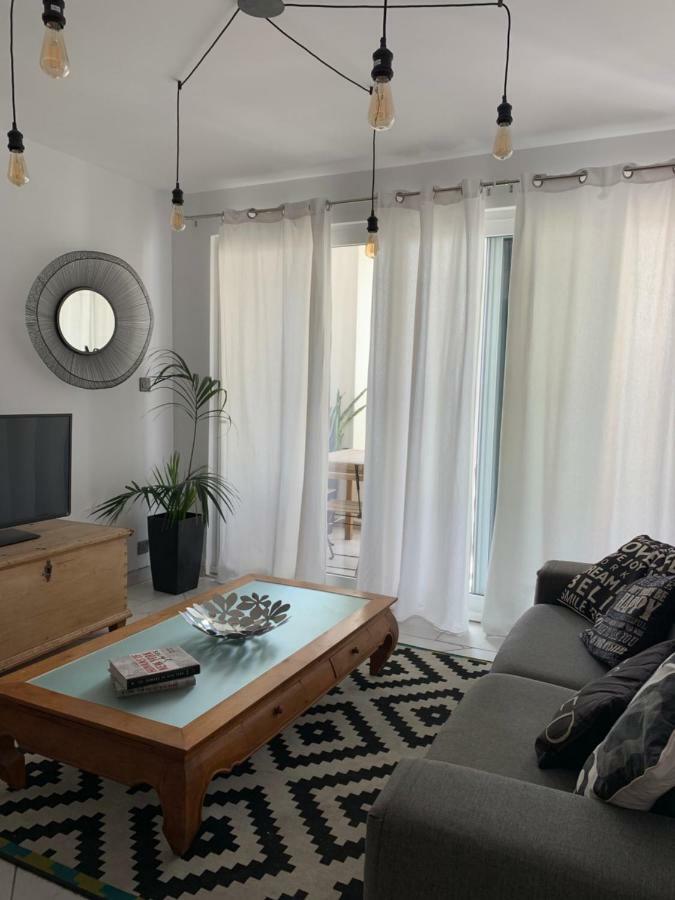 Spacious Seaview Sliema Apt, Steps From Valletta Ferry Exterior foto
