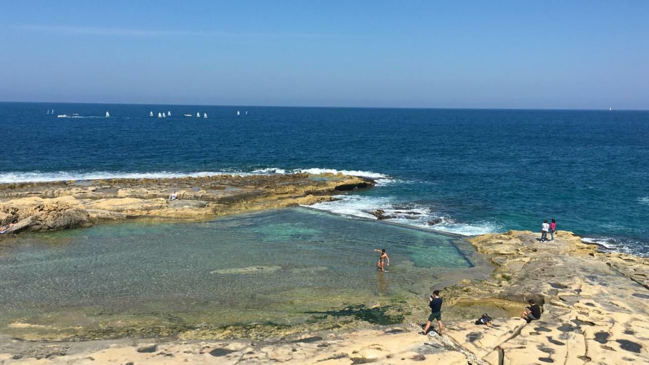 Spacious Seaview Sliema Apt, Steps From Valletta Ferry Exterior foto