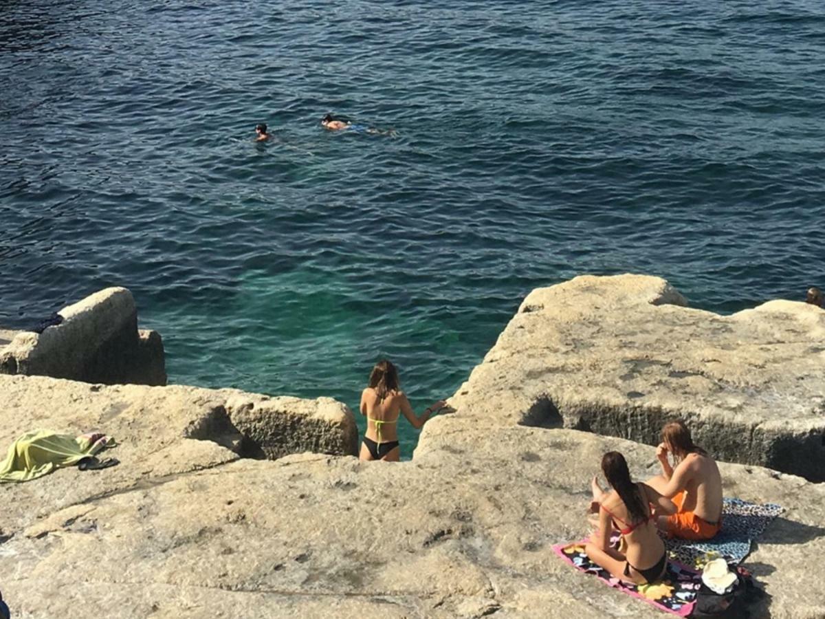 Spacious Seaview Sliema Apt, Steps From Valletta Ferry Exterior foto